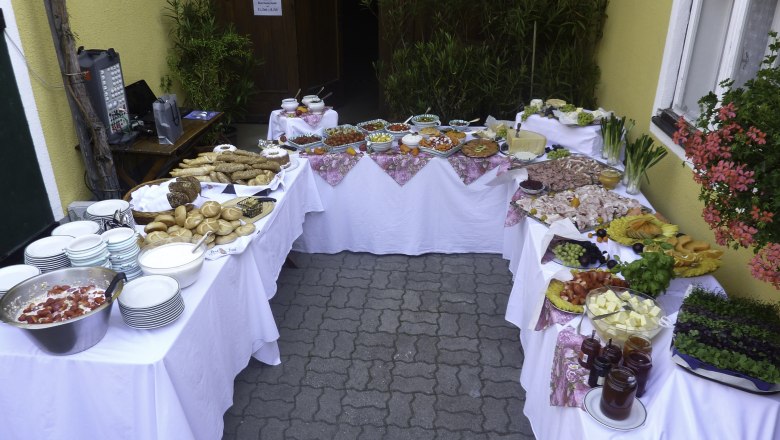 Cold Heurigen buffet, © Studeny Cold Heurigen buffet, © Studeny