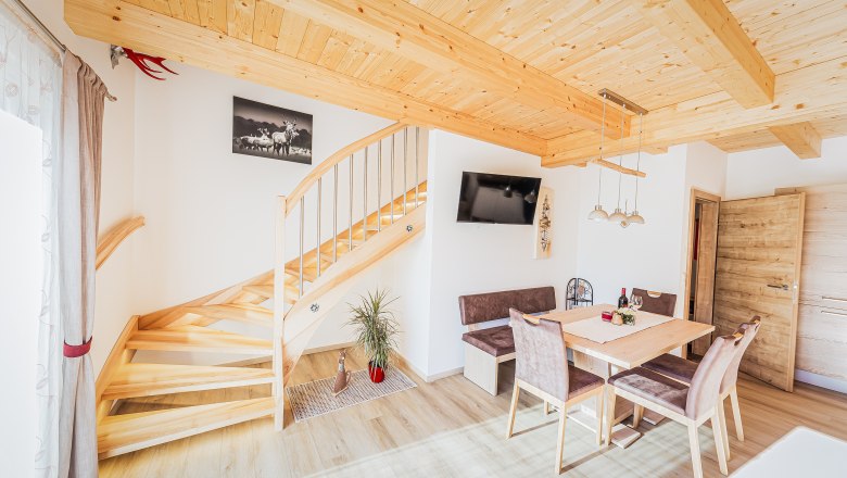 Red vacation apartment - dining area, © Ludwig Fahrnberger Red vacation apartment - dining area, © Ludwig Fahrnberger