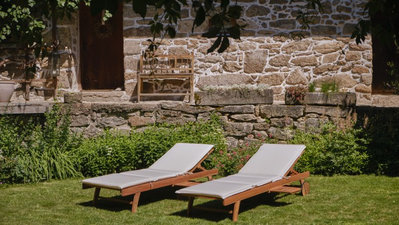 Loungers in the courtyard, © Mathias Lixl / lixl.com Loungers in the courtyard, © Mathias Lixl / lixl.com