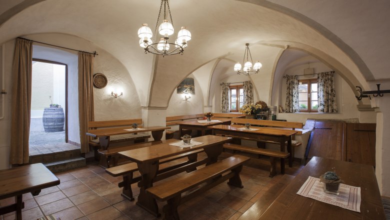 Wine tavern inside the winery Kronberger Karl, © Monika Loeff Wine tavern inside the winery Kronberger Karl, © Monika Loeff