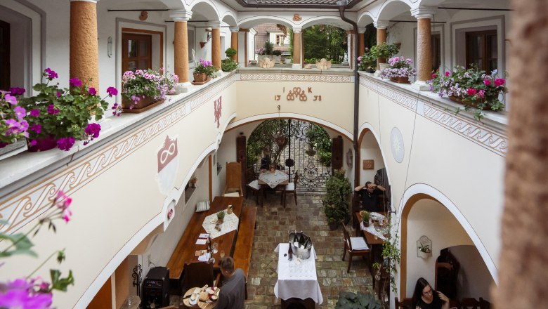 Interior view of the Renaissance courtyard, © Robert Herbst / Point of View GmbH Interior view of the Renaissance courtyard, © Robert Herbst / Point of View GmbH