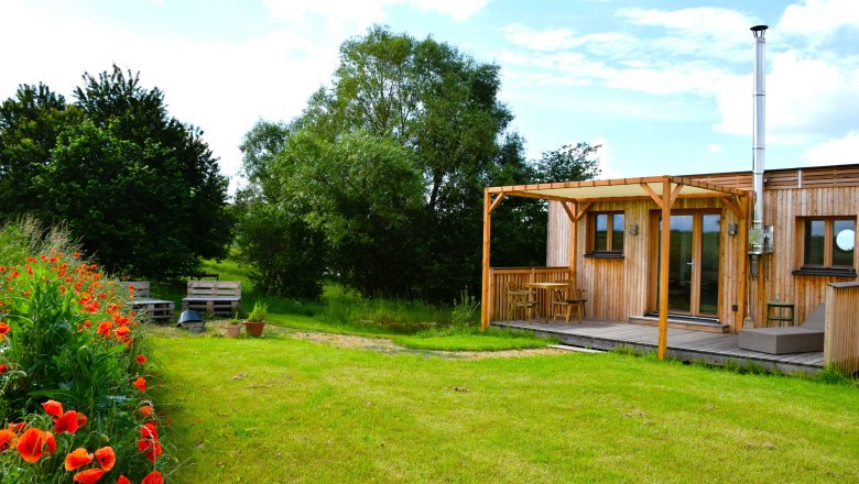 Mrs.Green Garden Flowers, © Nina Susanne Himmelmaier Mrs.Green Garden Flowers, © Nina Susanne Himmelmaier