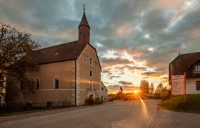 Pilgrimage church St. Corona am Wechsel, © Wiener Alpen, Kremsl Pilgrimage church of St. Corona am Wechsel at sunset.