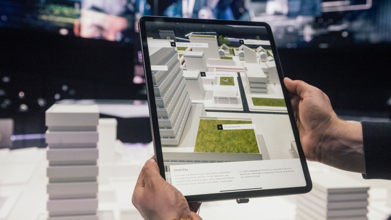 TD House of Digitization, © Leonardo Ramirez Tablet in the exhibition