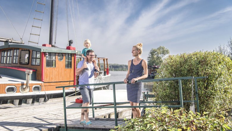 Hundertwasser ship "Rainy day", © Stadtgemeinde Tulln Hundertwasser ship "Rainy day", © Stadtgemeinde Tulln