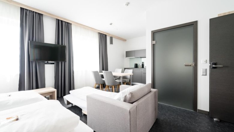 Three-bed studio, © HFM Photography Three-bed studio, © HFM Photography