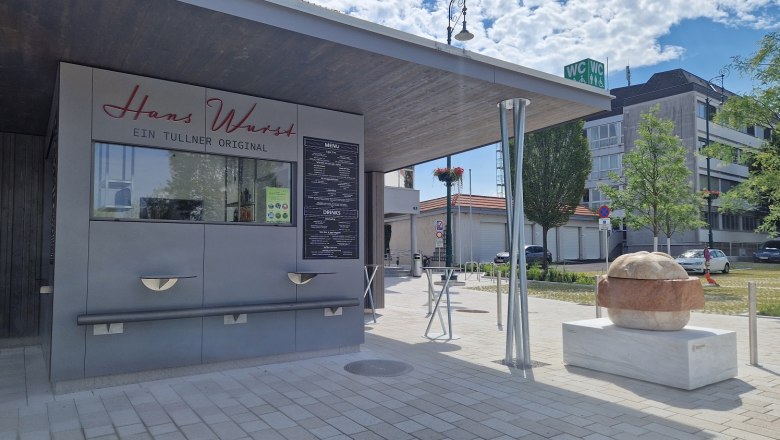 HANS WURST, © TI-K.Kancer Hans Wurst snack stand