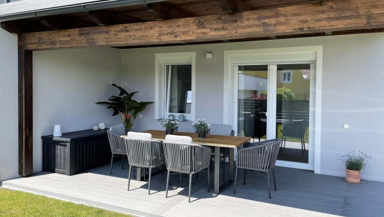 Terrace and garden, © Kay Haderer Terrace and garden, © Kay Haderer