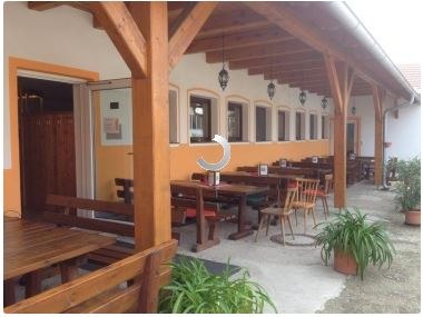 Ott wine tavern, © Doris Ott Ott wine tavern, © Doris Ott