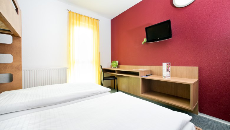 Triple room, © Cleverhotel GmbH Triple room, © Cleverhotel GmbH