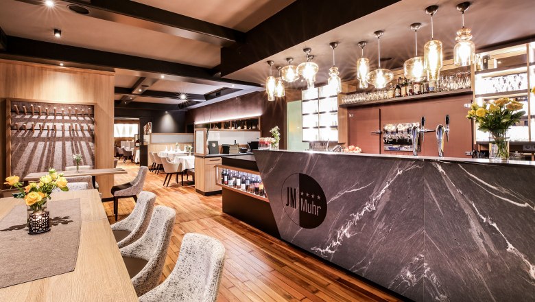 Country Inn & Hotel Muhr, © Landgasthaus & Hotel Muhr A bar in a restaurant