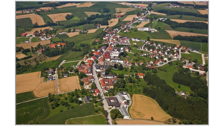 Municipality of Strengberg, © Gemeinde Strengberg Aerial view of the municipality of Strengberg with fields and houses.