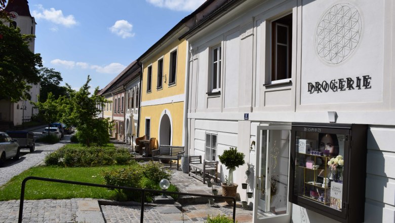 Main square town houses Drosendorf, © Nina Susanne Himmelmaier Main square town houses Drosendorf, © Nina Susanne Himmelmaier