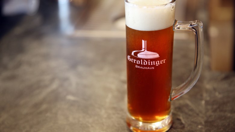 freshly tapped beer, © Weinfranz freshly tapped beer, © Weinfranz