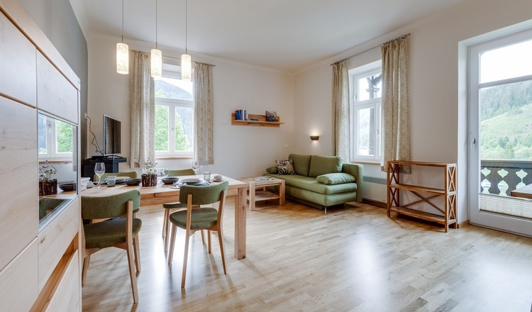 Manor house lake comfort with balcony and lake view, © Manor house "Herrenhaus" at Lake Erlauf Manor house lake comfort with balcony and lake view, © Manor house "Herrenhaus" at Lake Erlauf