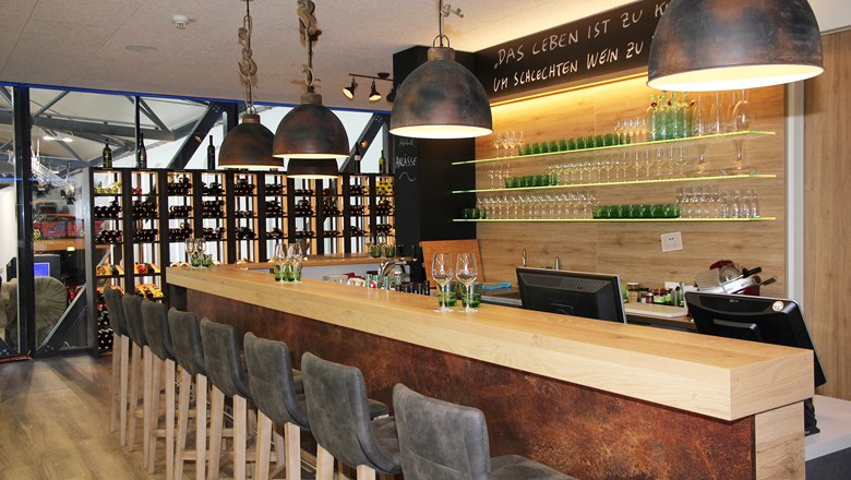 Vinotheque counter, © Peter Hruska Vinotheque counter, © Peter Hruska