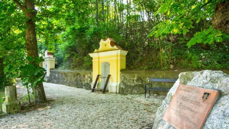 Market town of Staatz, © Semrad Calvary in Staatz with yellow chapels and memorial plaque.