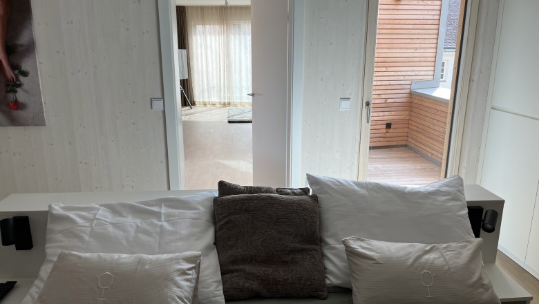 Modern interior design elements in House Five, © Prof. Arch. Dietmar Kraus Modern interior design elements in House Five, © Prof. Arch. Dietmar Kraus