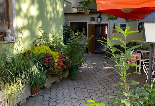 Inner courtyard, © @hppuereschitz Inner courtyard, © @hppuereschitz