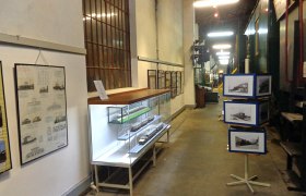 Exhibition at the Schwechat Railway Museum, © Eisenbahnmuseum Schwechat Interior view of the Schwechat Railway Museum with exhibits and information boards.