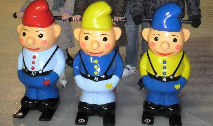 Learn to ice skate with the gnomes, © Marktgemeinde St. Leonhard am Forst Learn to ice skate with the gnomes, © Marktgemeinde St. Leonhard am Forst