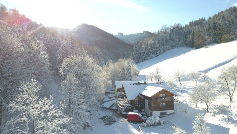 biohof-lueg-in-winter, © zVg Fam. Fallmann biohof-lueg-in-winter, © zVg Fam. Fallmann