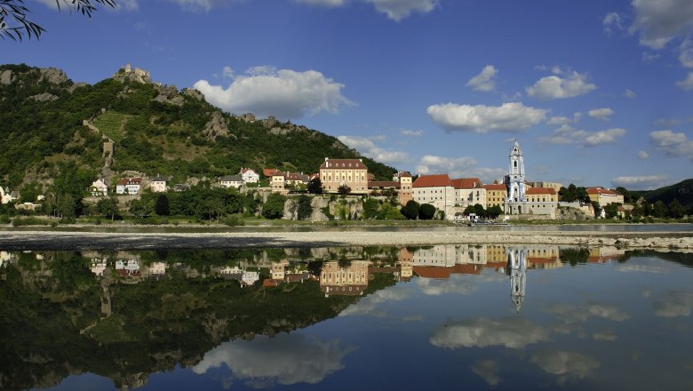 Dürnstein with blue tower, © Gregor Semrad Dürnstein with blue tower, © Gregor Semrad