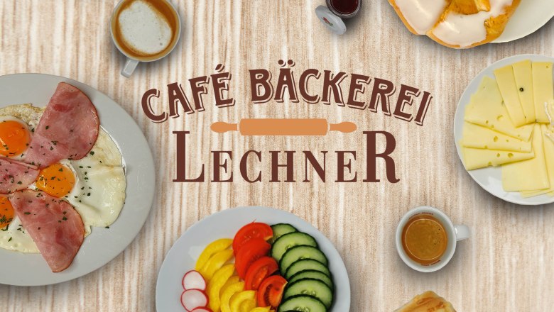 Overview of offers at Cafe Lechner, © Bäckerei Lechner Various breakfast dishes and drinks on a wooden table in Café Bäckerei Lechner.