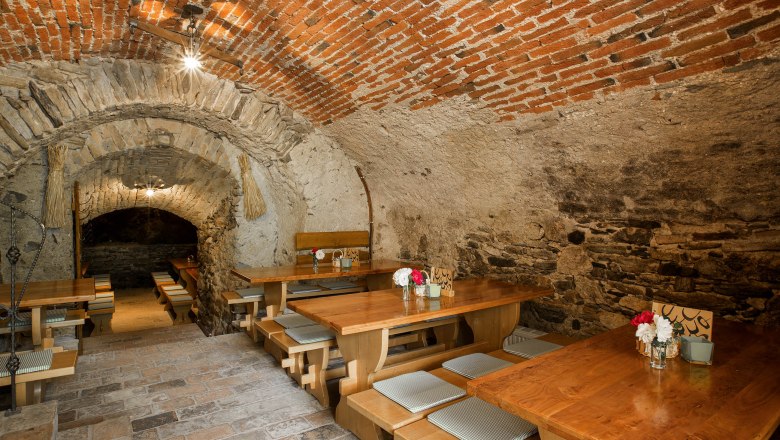 Heurigen cellar at the Donabaum Helmut winery, © Monika Loeff Heurigen cellar at the Donabaum Helmut winery, © Monika Loeff