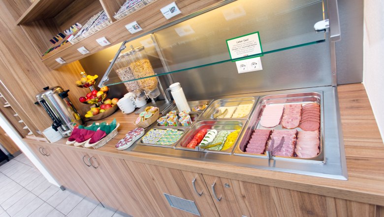Breakfast buffet, © Cleverhotel GmbH Breakfast buffet, © Cleverhotel GmbH