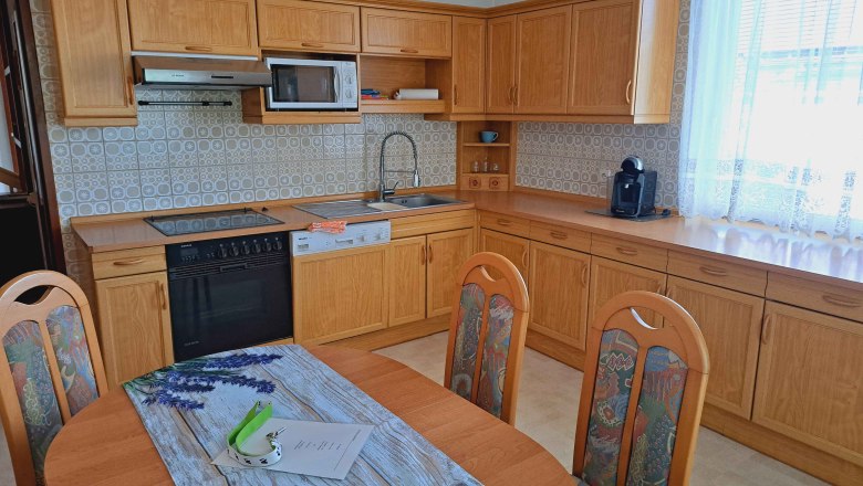 Apartment Lavender Kitchen, © Gerald Eigelsreiter Apartment Lavender Kitchen, © Gerald Eigelsreiter