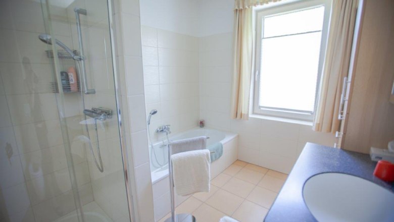 Room ensuite, © itjproductions Room ensuite, © itjproductions