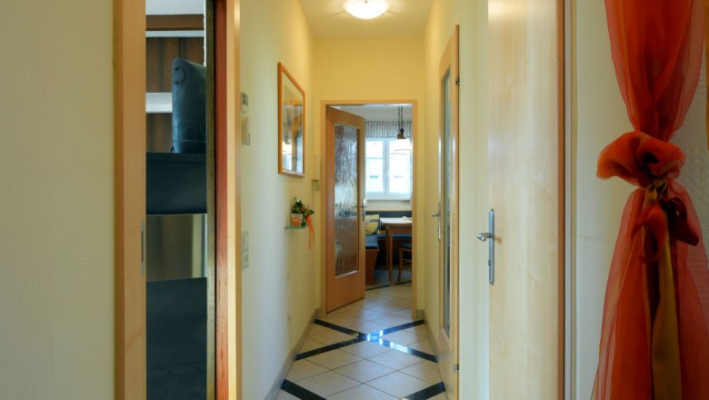 Apartment anteroom, © Regina Petric Apartment anteroom, © Regina Petric