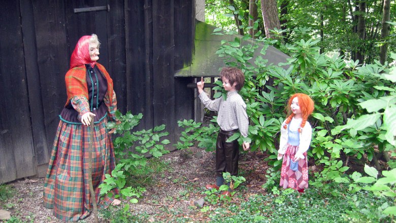Hansel and Gretel in the Hubhof family park, © Familienpark Hubhof Hansel and Gretel in the Hubhof family park, © Familienpark Hubhof