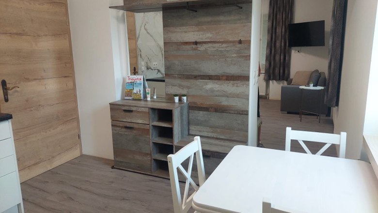 Entrance with checkroom, © SilviaSchuh Entrance with checkroom, © SilviaSchuh