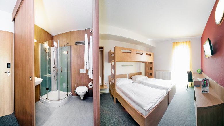 Panorama triple room, © Cleverhotel GmbH Panorama triple room, © Cleverhotel GmbH