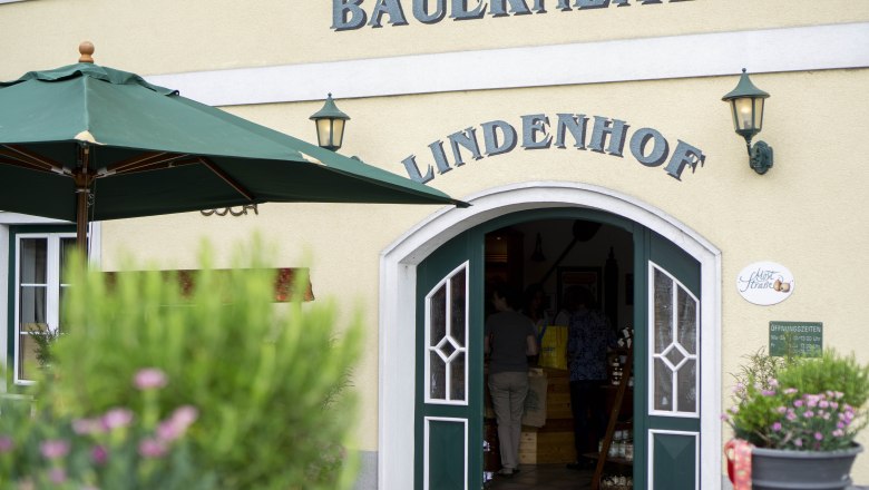 Farm store Lindenhof, © Michael Tanzer Farm store Lindenhof, © Michael Tanzer