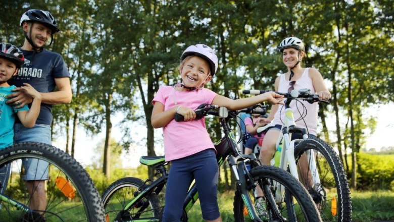 Cycling along the Krumpe, © weinfranz.at Cycling along the Krumpe, © weinfranz.at