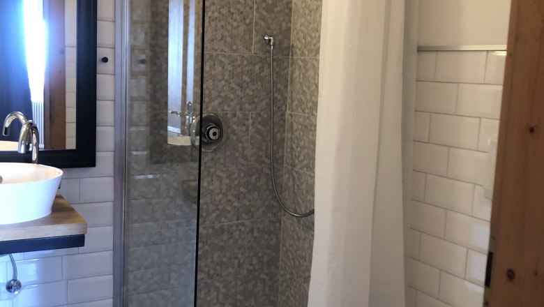 Shower corner in the bathroom, © Romana Wiener Shower corner in the bathroom, © Romana Wiener