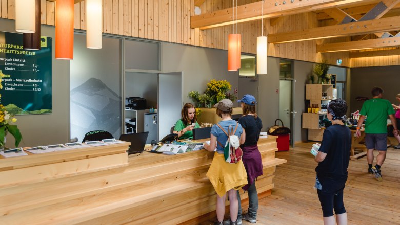 Tourist information at the Ötscher base, © Fred Lindmoser Tourist information at the Ötscher base, © Fred Lindmoser