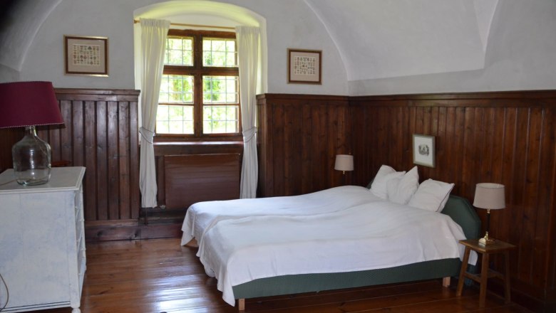 Vacation apartment Vogtei bedroom, © Renaissanceschloss Greillenstein Vacation apartment Vogtei bedroom, © Renaissanceschloss Greillenstein