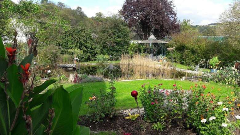 Garden with biotope, © Margarethe Beck Garden with biotope, © Margarethe Beck