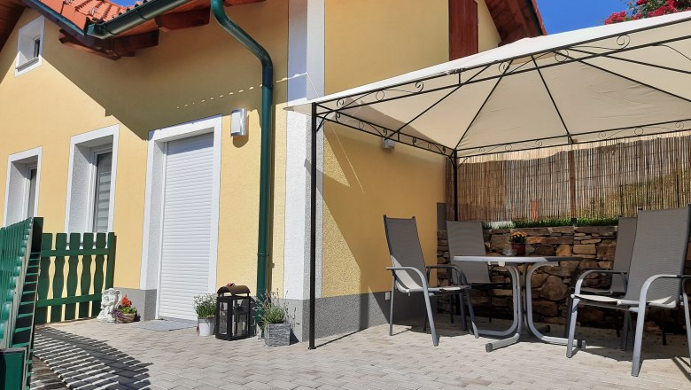 Exterior view of the "Hoamatgefühl" vacation apartment building, © Martina Greßl Exterior view of the "Hoamatgefühl" vacation apartment building, © Martina Greßl