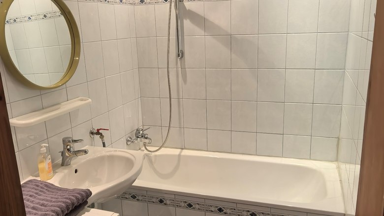 Bathroom downstairs, © thomas starkl Bathroom downstairs, © thomas starkl