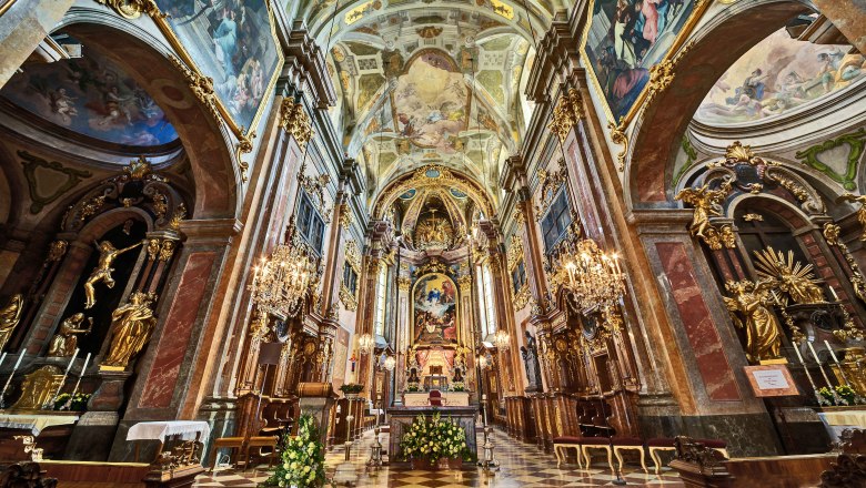 Cathedral inside, © SEPAMedia - Benes Cathedral inside, © SEPAMedia - Benes