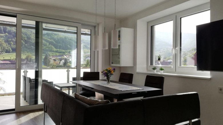 Spacious dining area in the Johanna vacation home, © Familie Schoßmann Spacious dining area in the Johanna vacation home, © Familie Schoßmann