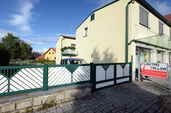 House from the outside, © Regina Petric House from the outside, © Regina Petric