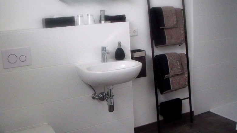 Bathroom with shower, WC, © Scherer Living, Bathroom with shower, WC, © Scherer Living,