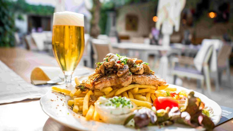 Shipmaster's plate in the Maximahl, © Robert Herbst Shipmaster's plate in the Maximahl, © Robert Herbst