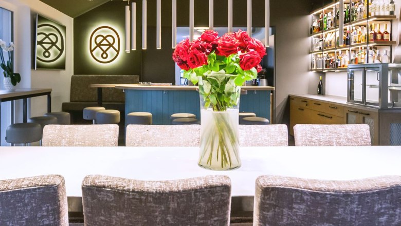 Aris Cantina, © Aris Cantina Aris Cantina, © Aris Cantina